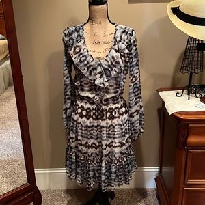 BOSTON PROPER WOMENS DRESS IN SZ 4…WORN ONCE…LONG SLEEVED WITH SLEEVE SLITS!!!